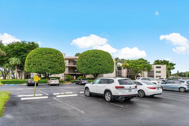 2 of 27 - 5100 Las Verdes Cir #119, Delray Beach, FL