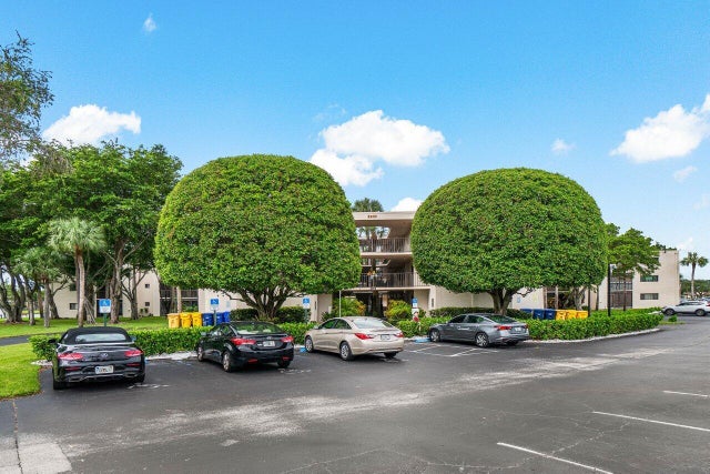 3 of 27 - 5100 Las Verdes Cir #119, Delray Beach, FL