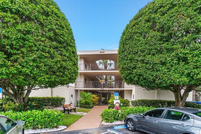 5 of 27 - 5100 Las Verdes Cir #119, Delray Beach, FL