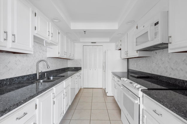 1 of 53 - 859 Jeffery St #312, Boca Raton, FL