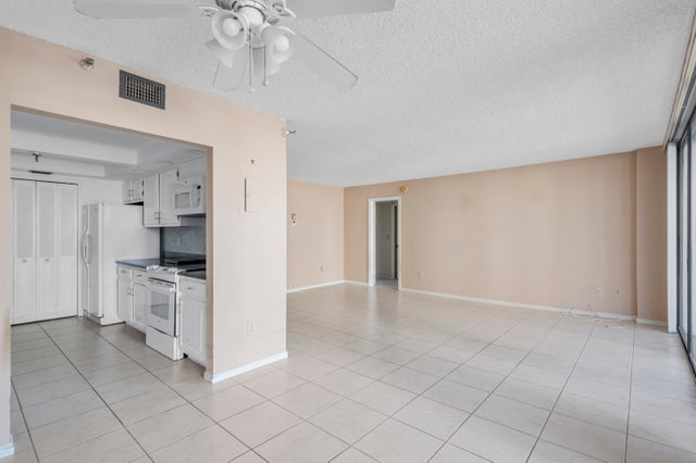4 of 53 - 859 Jeffery St #312, Boca Raton, FL