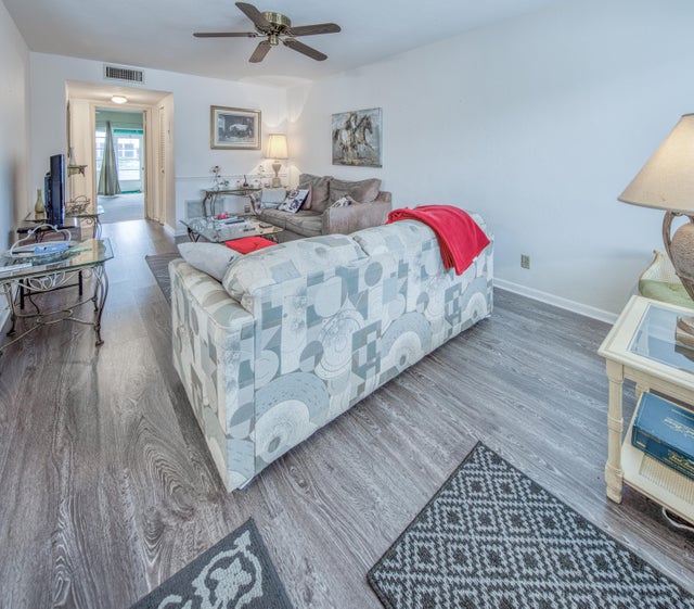 4 of 20 - 3040 Lake Osborne Drive #106, Lake Worth Beach, FL