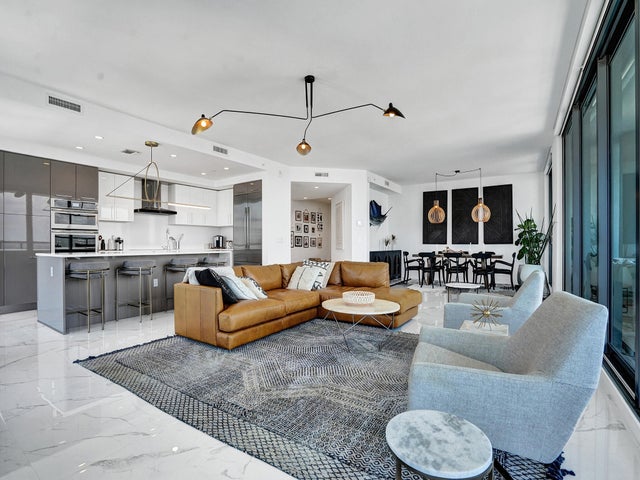 4 of 83 - 100 E Las Olas Boulevard #3301, Fort Lauderdale, FL