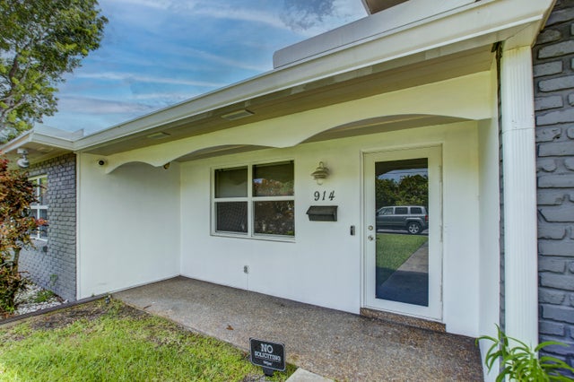 2 of 34 - 914 Ne 2nd St, Pompano Beach, FL