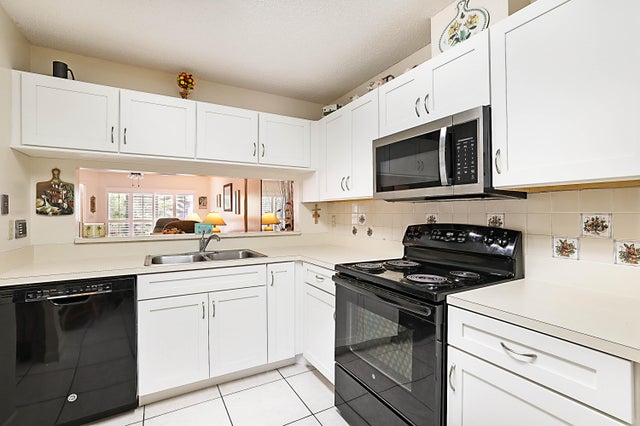 4 of 37 - 405 Harbour Pointe Way, Greenacres, FL
