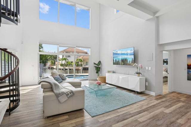 2 of 40 - 5533 Rico Dr, Boca Raton, FL