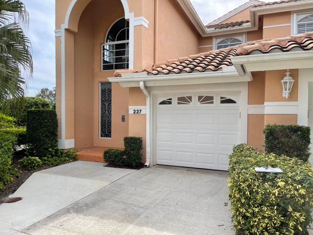 2 of 85 - 227 Legendary Cir, Palm Beach Gardens, FL