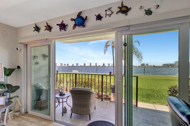 4 of 75 - 801 Lake Shore Drive #104, Lake Park, FL