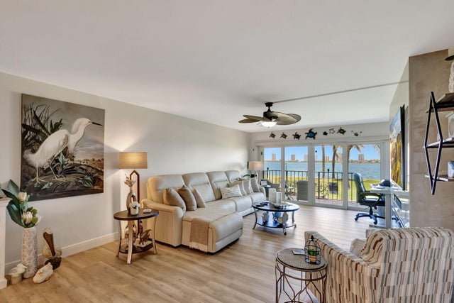 5 of 75 - 801 Lake Shore Drive #104, Lake Park, FL