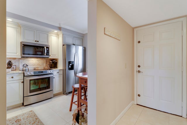 4 of 45 - 601 Seafarer Circle #301, Jupiter, FL