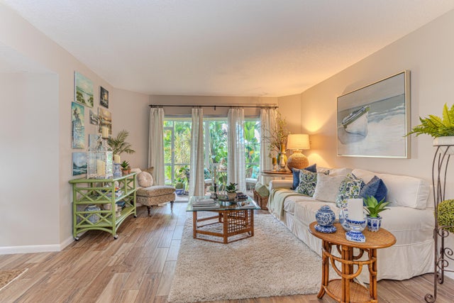 1 of 41 - 3755 Via Poinciana #101, Lake Worth, FL