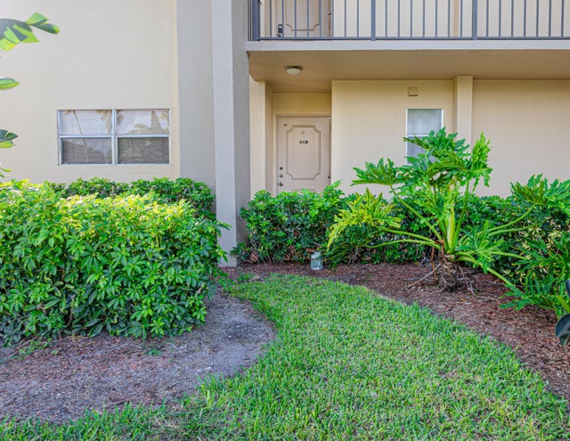 2 of 41 - 3755 Via Poinciana #101, Lake Worth, FL
