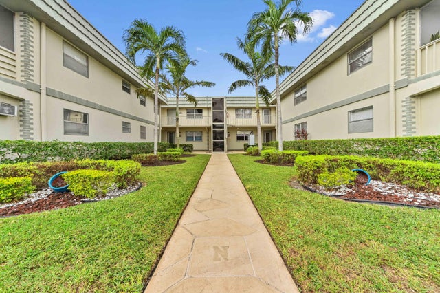 1 of 35 - 661 Monaco N, Delray Beach, FL