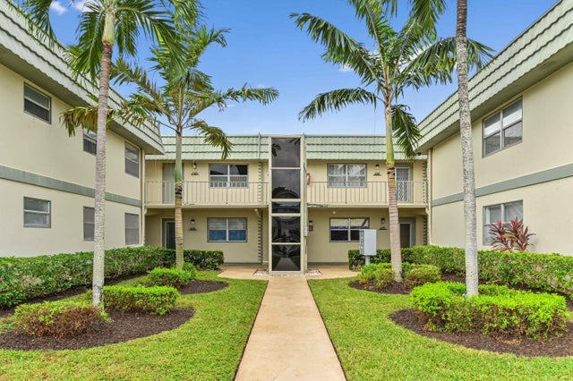 2 of 35 - 661 Monaco N, Delray Beach, FL
