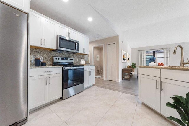 3 of 9 - 6114 Spanish Lakes Blvd, Fort Pierce, FL