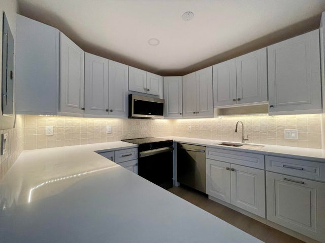 4 of 17 - 670 Monaco N #n, Delray Beach, FL
