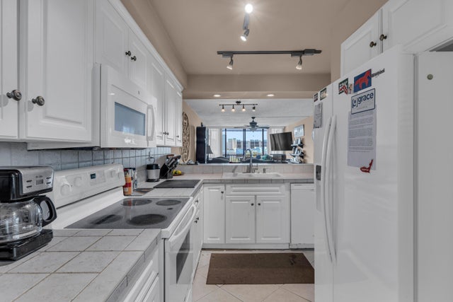 3 of 16 - 9 Royal Palm Way #4020, Boca Raton, FL