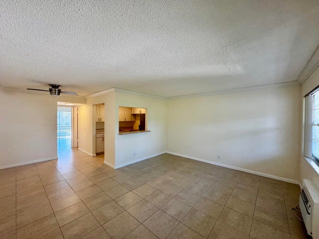 4 of 19 - 206 Dorchester #i, West Palm Beach, FL