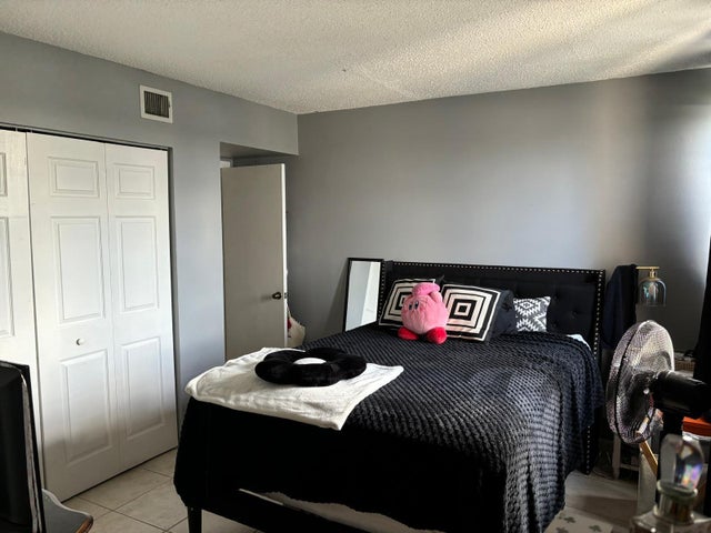 2 of 11 - 505 Spencer Drive #307, West Palm Beach, FL