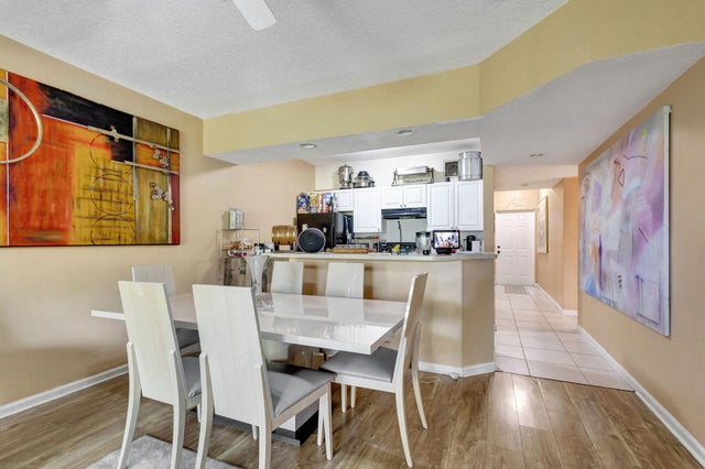 4 of 33 - 4511 Oak Terrace Dr, Greenacres, FL