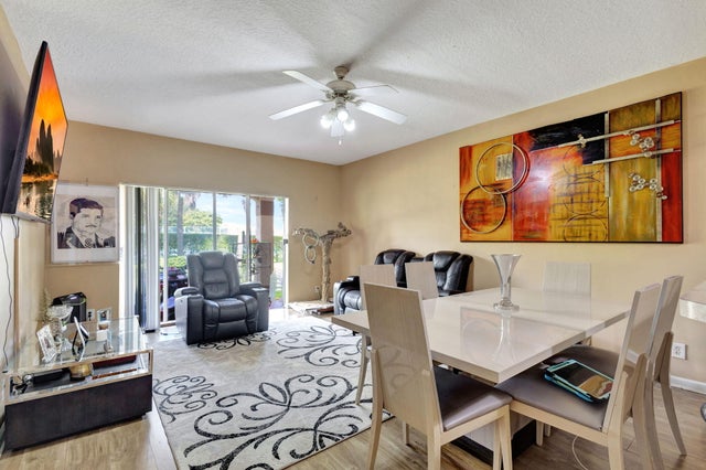 5 of 33 - 4511 Oak Terrace Dr, Greenacres, FL