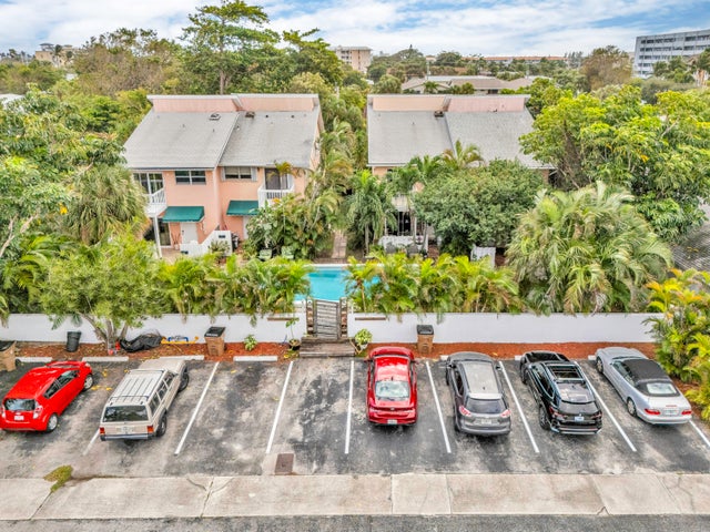 2 of 38 - 1912 Ne 6th Street, Deerfield Beach, FL