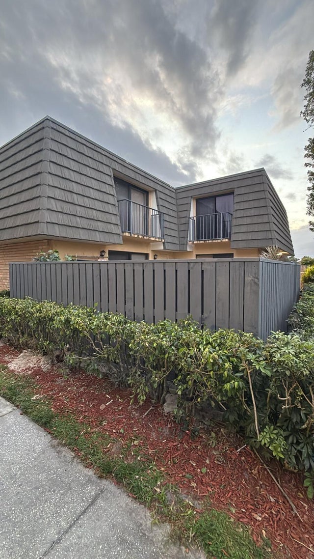 2 of 31 - 905 9th Way, West Palm Beach, FL