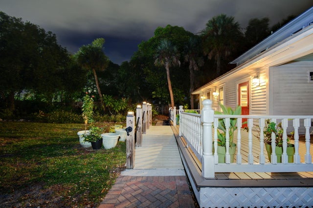 5 of 40 - 419 N 2nd St, Fort Pierce, FL