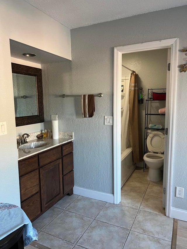 4 of 6 - 20 Laredo Place #2-1, Davie, FL