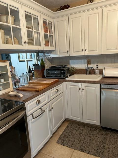 3 of 30 - 2811 S Garden Dr #207, Lake Worth, FL