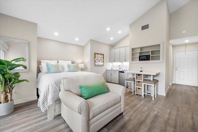 4 of 41 - 11863 Wimbledon Circle #542, Wellington, FL
