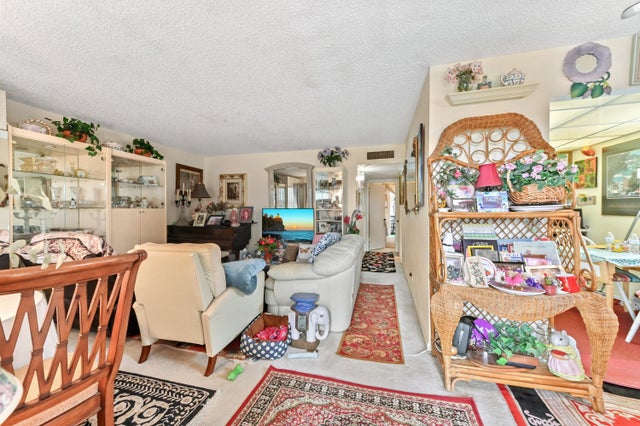 2 of 30 - 862 Normandy R, Delray Beach, FL