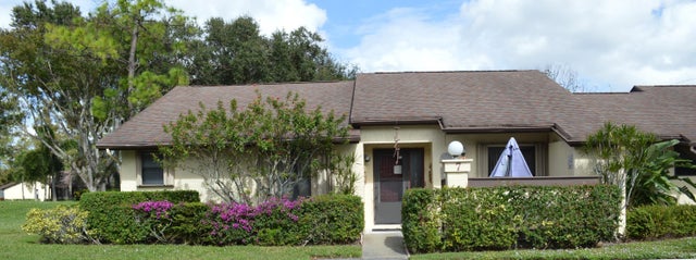 1 of 10 - 7 Bay Cedar Ct, Royal Palm Beach, FL
