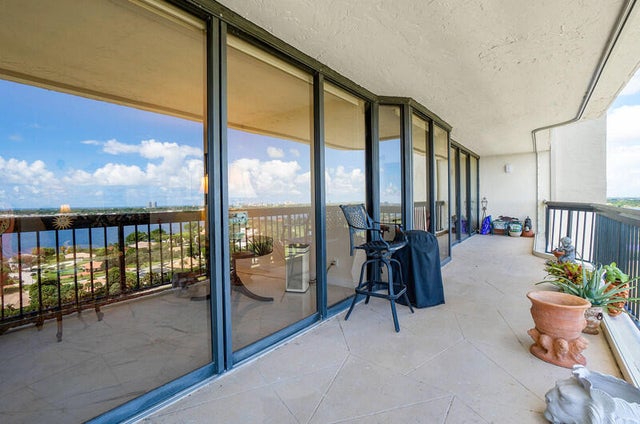 3 of 67 - 1900 Consulate Place #1702, West Palm Beach, FL