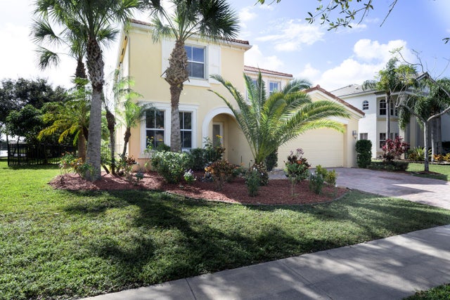 2 of 32 - 2392 Bellarosa Cir, Royal Palm Beach, FL