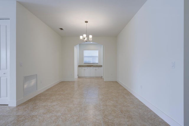 5 of 32 - 2392 Bellarosa Cir, Royal Palm Beach, FL