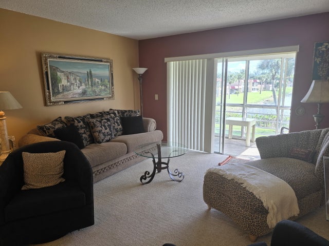 5 of 27 - 112 Lake Dora Dr, West Palm Beach, FL