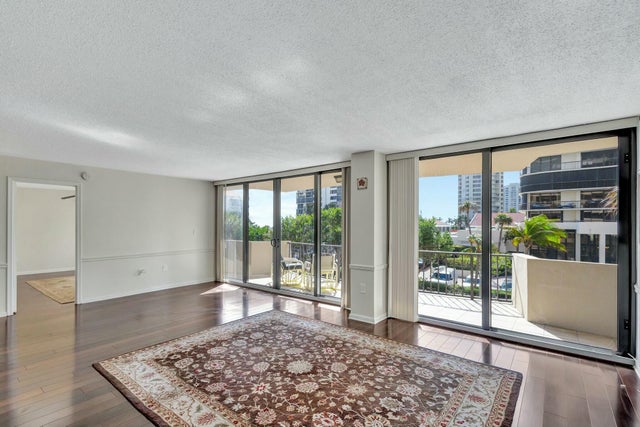 4 of 35 - 4200 N Ocean Dr #2-202, Singer Island, FL