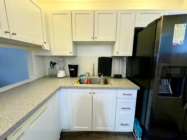 4 of 15 - 2581 N Garden Drive N #309, Lake Worth, FL