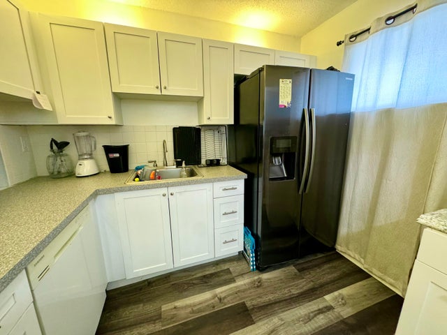 5 of 15 - 2581 N Garden Drive N #309, Lake Worth, FL