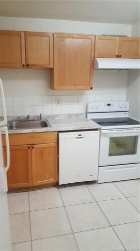 4 of 5 - 961 Nw 45th St #3, Deerfield Beach, FL