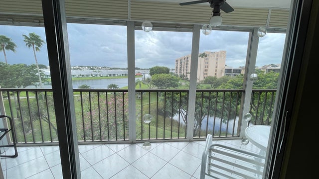 3 of 41 - 6936 Huntington Lane #405, Delray Beach, FL