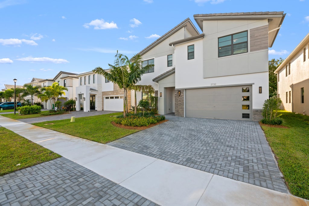 2732 Nw 87th Terrace, Cooper City