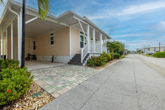 2 of 41 - 151 Ne Buoy Dr, Jensen Beach, FL