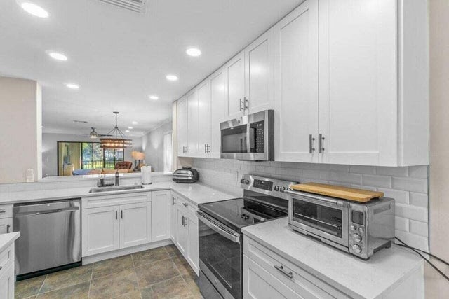 2 of 43 - 25 Stratford Drive #d, Boynton Beach, FL