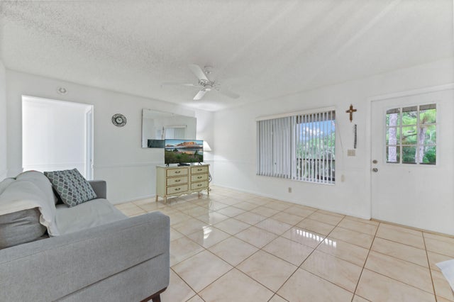 5 of 17 - 435 Pine Glen Lane #b-2, Greenacres, FL