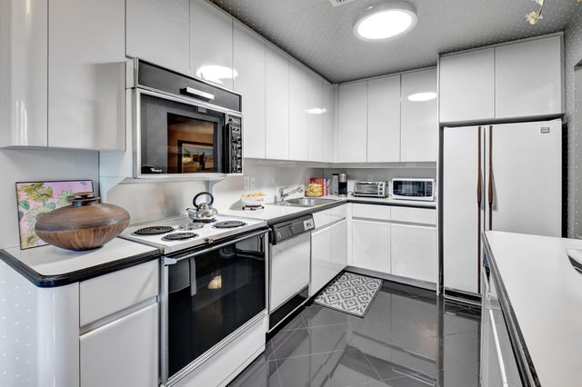 3 of 64 - 16 Stratford Drive #c, Boynton Beach, FL