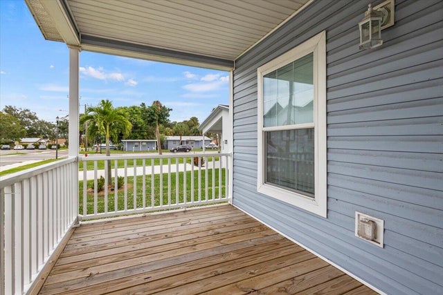 4 of 25 - 805 Avenue B, Fort Pierce, FL