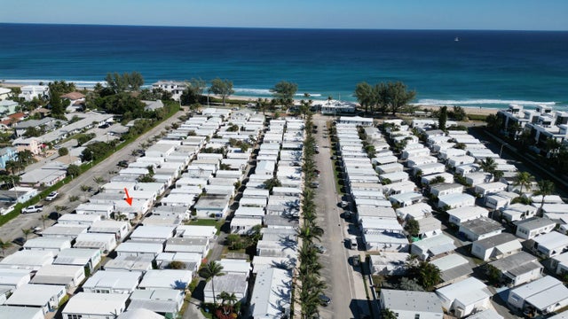 4 of 36 - 21 Juniper Dr #k, Briny Breezes, FL