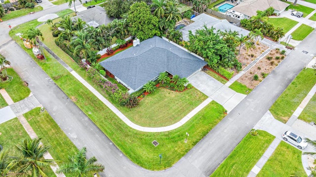 2 of 41 - 19787 Hibiscus Dr, Jupiter, FL